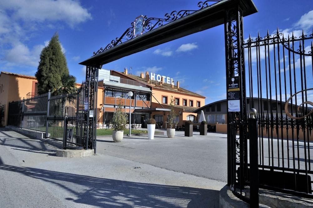 Hotel Restaurant Sol i Vi photo 4