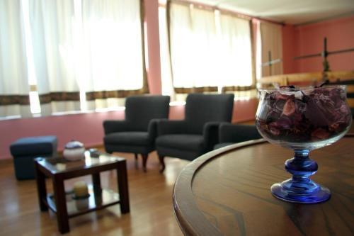 Imperio Hotel photo 4