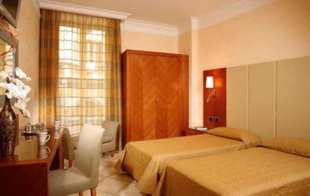 Suite Opera Rooms photo 3