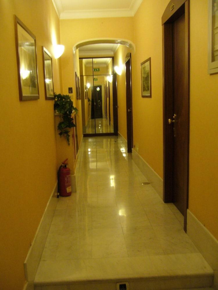 HOTEL MILAZZO photo 2