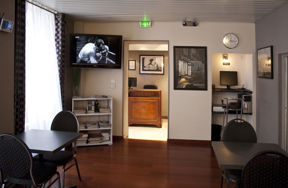 HOTEL HIPPODROME photo 1