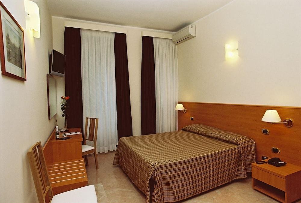 Hotel Principe Eugenio photo 4