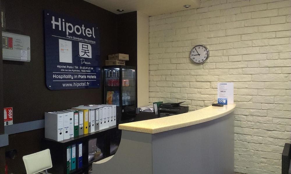 Hipotel Paris Gambetta Republique photo 3