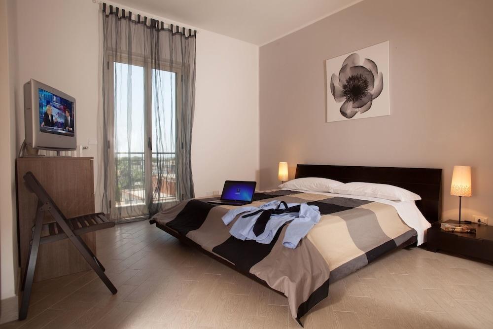 Radio Hotel photo 3