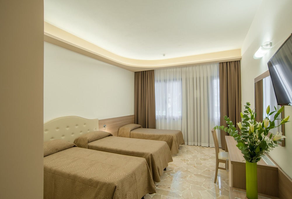 Hotel Boomerang photo 1