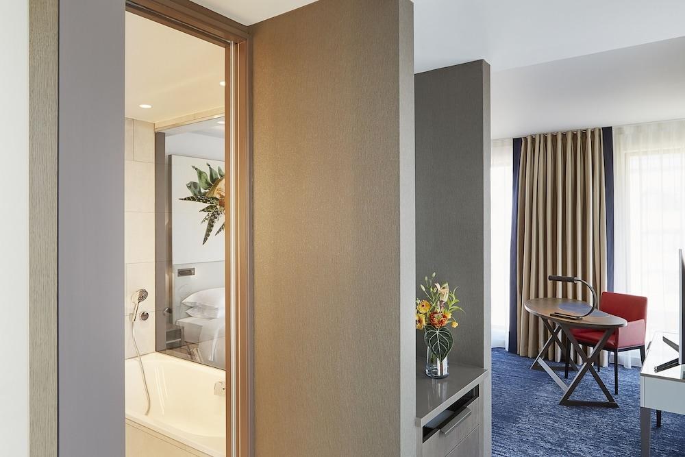 Hyatt Regency Amsterdam photo 3