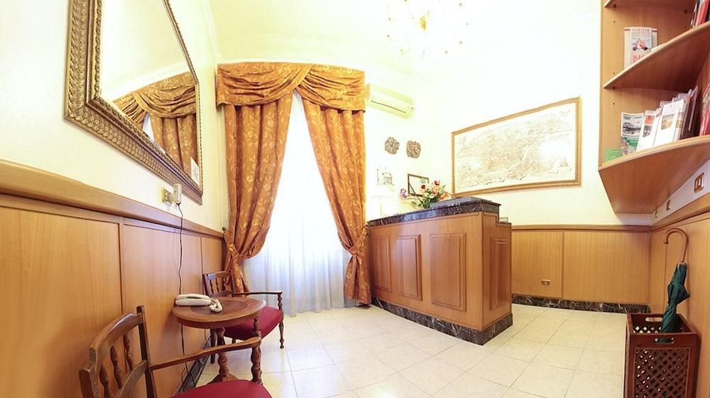 Hotel Euro Quiris photo 2