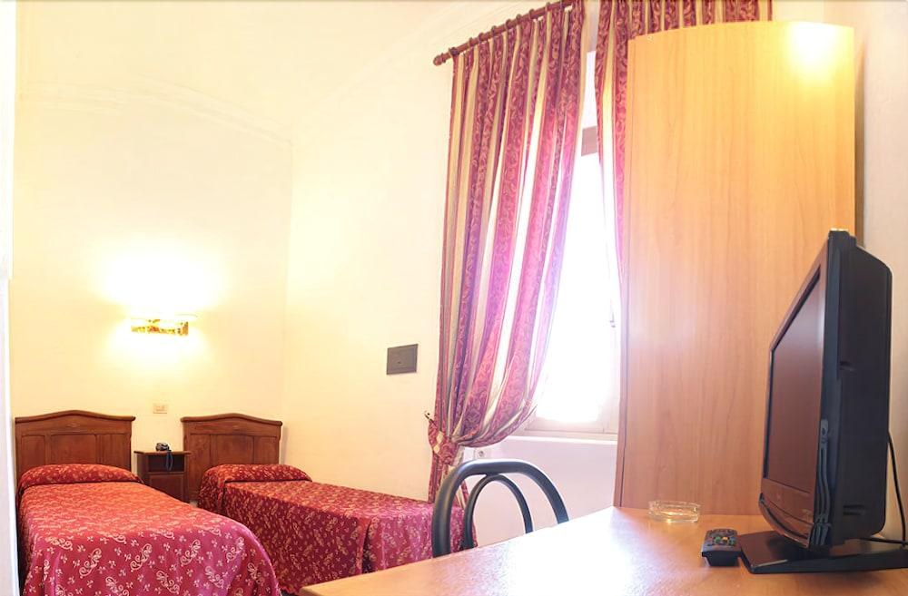 Hotel Euro Quiris photo 4