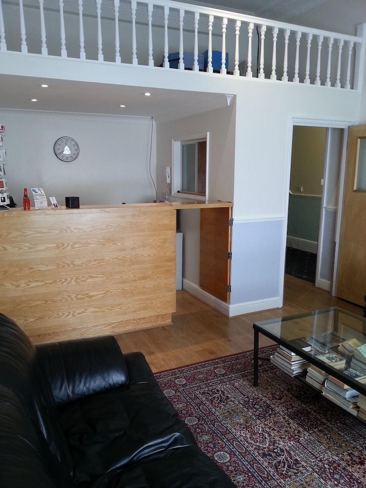 Melbourne House photo 3