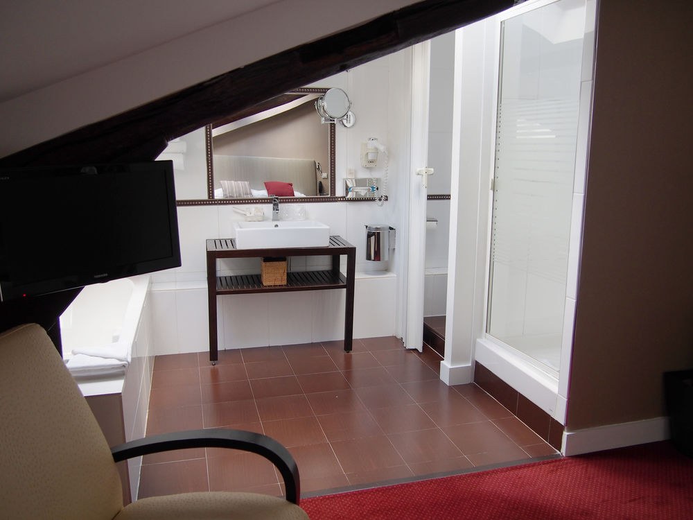 Porte de Versailles Hotel