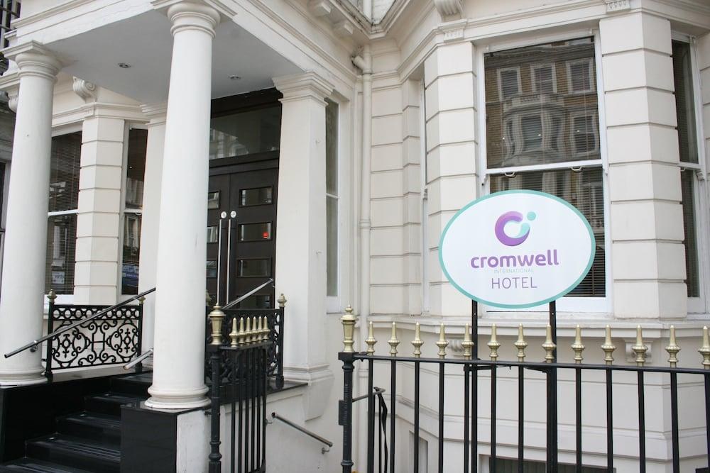 Cromwell International Hotel photo 3
