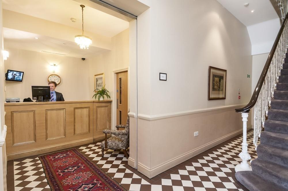 Coronation Hotel photo 3