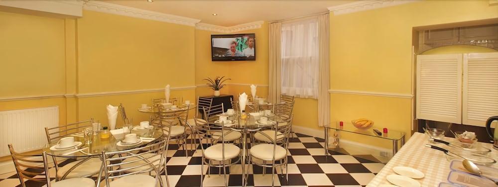 Classic Hyde Park Hotel photo 2