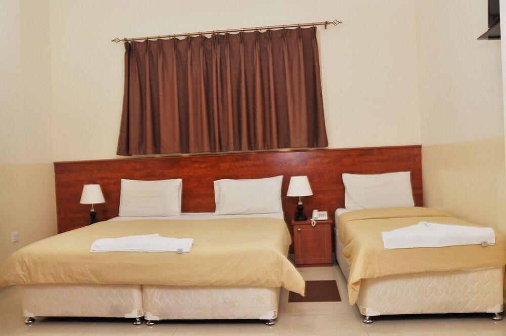 AFRICANA HOTEL photo 3