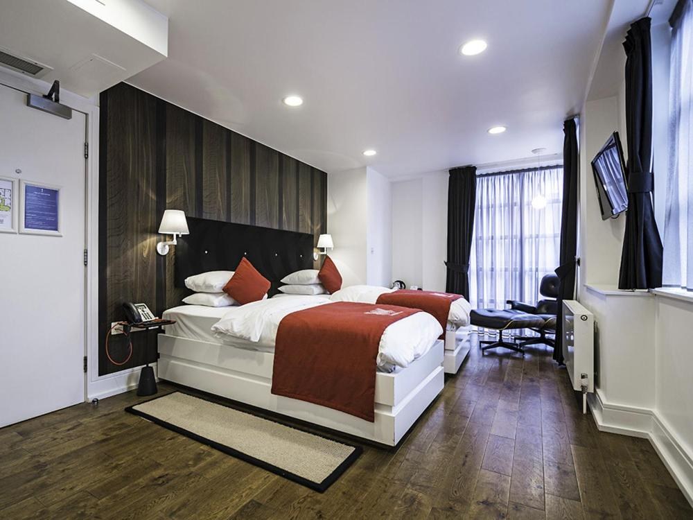 THE WHITECHAPEL HOTEL photo 1