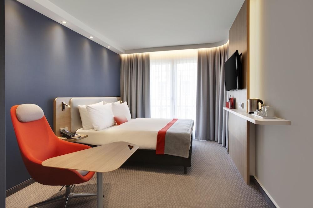 Holiday Inn Express Berlin - Alexanderplatz by IHG photo 3