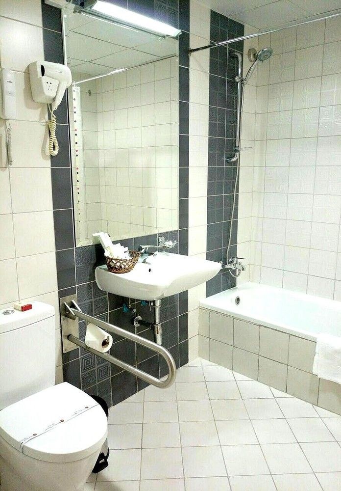 MONTREAL NAIF HOTEL photo 1