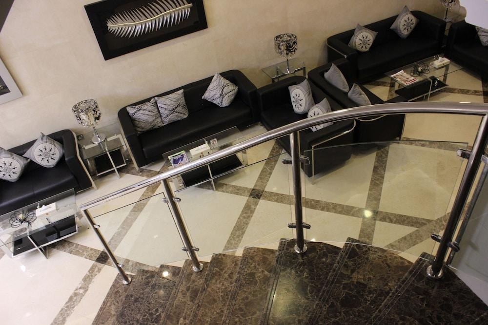 MONTREAL NAIF HOTEL photo 4