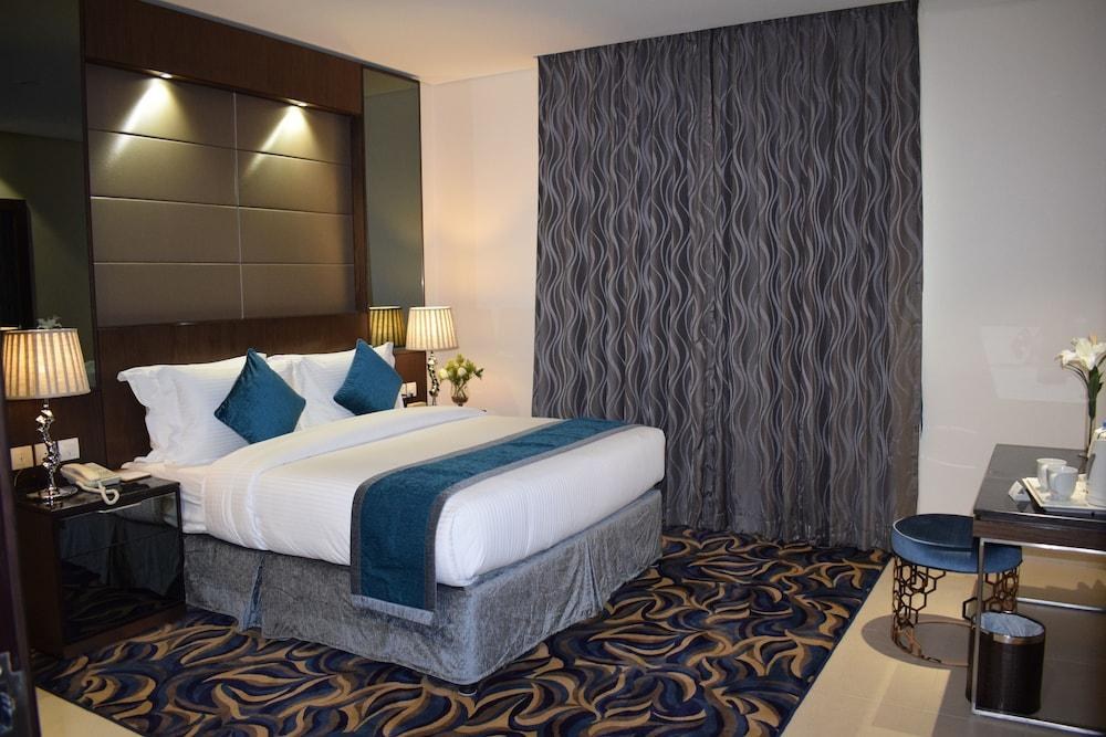 Omega Hotel photo 2