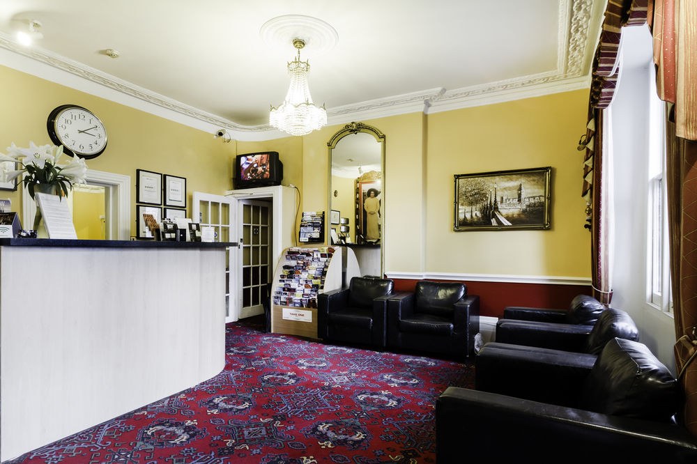 Tudor Court Hotel photo 1