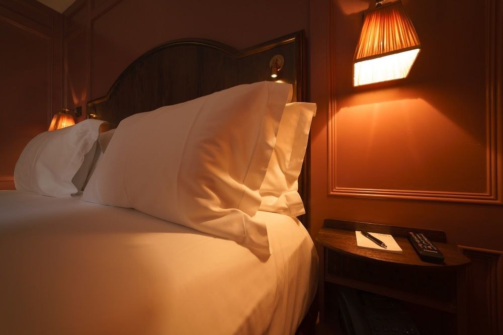 MIMI'S SUITES