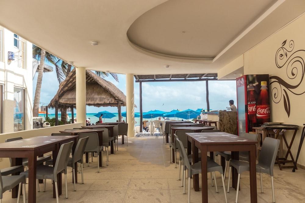 Luciana Hotel & Beach Club photo 2