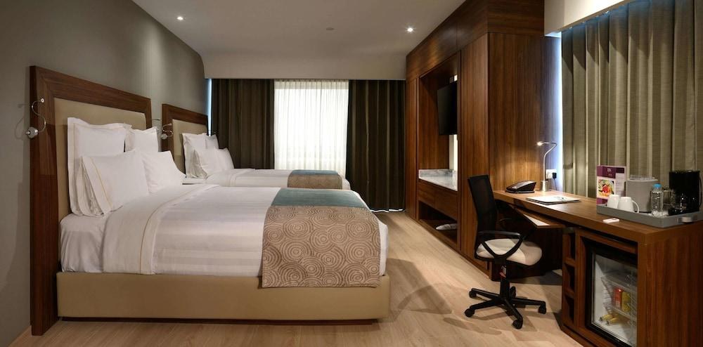 HS HOTSSON Hotel Irapuato photo 2