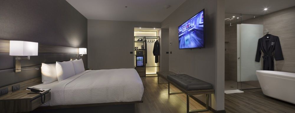 AC Hotel by Marriott Santa Fe photo 2