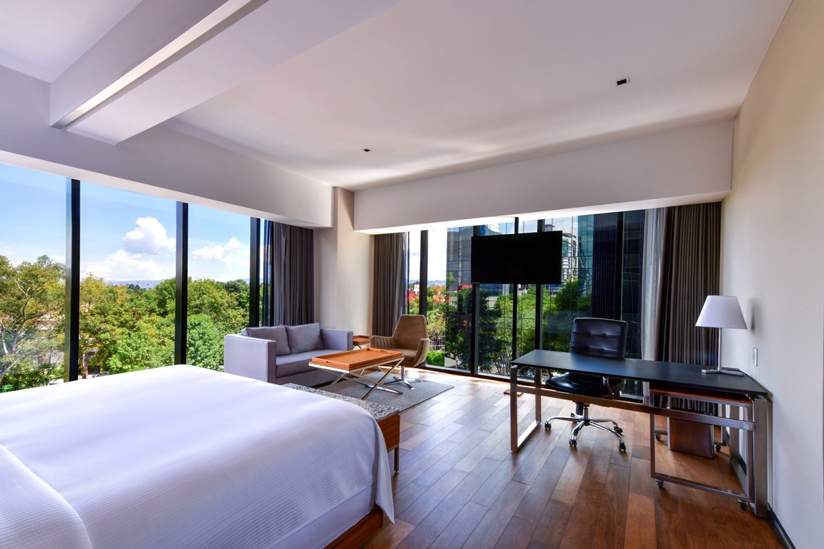 KRYSTAL GRAND SUITES INSURGENTES photo 1