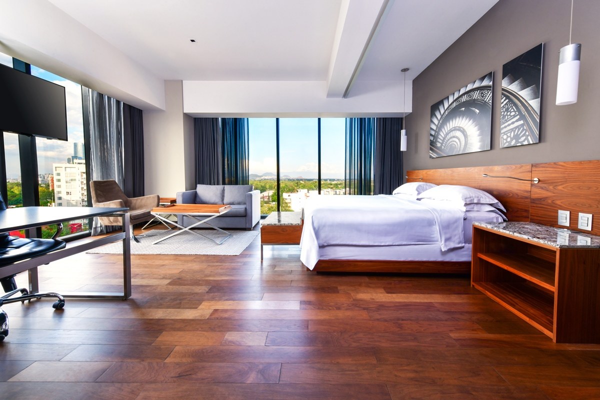 KRYSTAL GRAND SUITES INSURGENTES photo 2