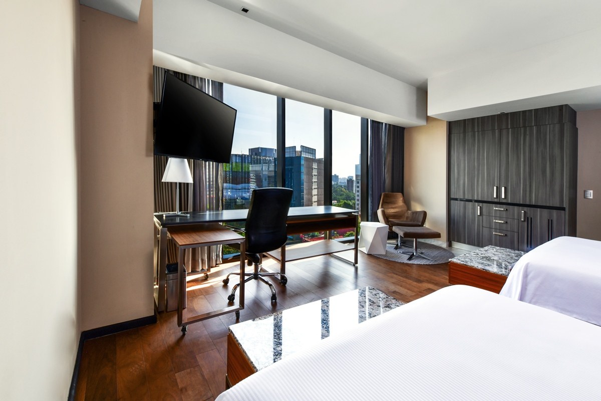 KRYSTAL GRAND SUITES INSURGENTES photo 4