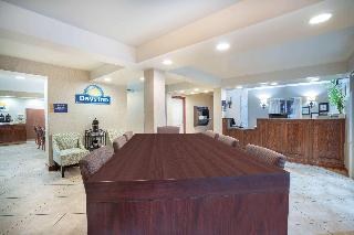 Days Inn by Wyndham Cave City photo 2