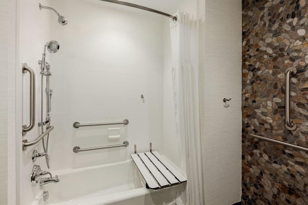 Hilton Garden Inn Charlotte/SouthPark photo 4