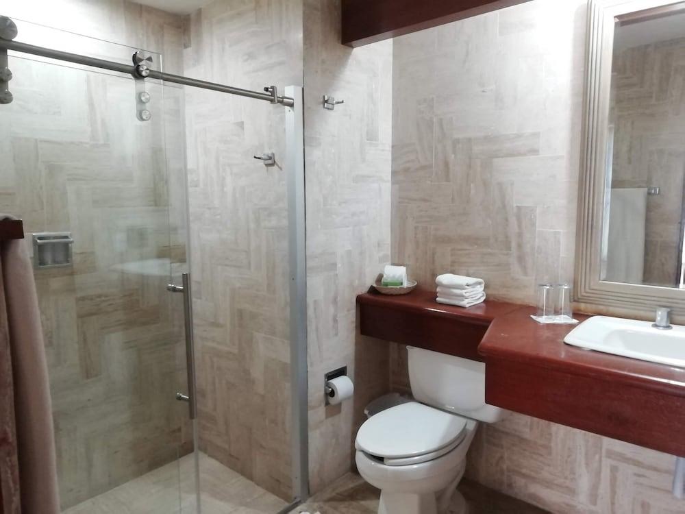 Suites Costa Cancun photo 4