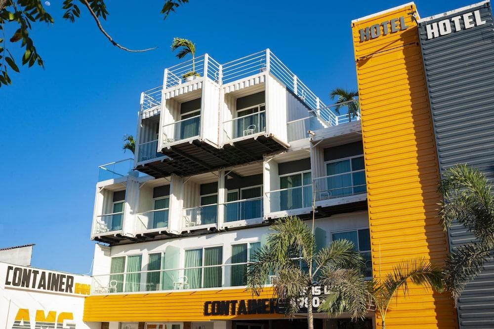 Container Inn Hotel Aeropuerto photo 2