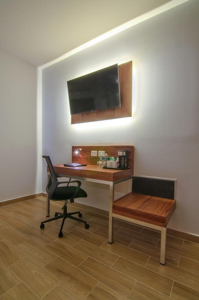 Sleep Inn Mexicali photo 4