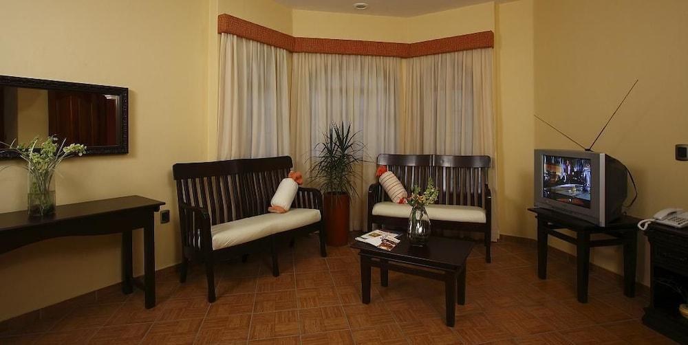 Suites Bello Xochimilco by DOT Tradition photo 3