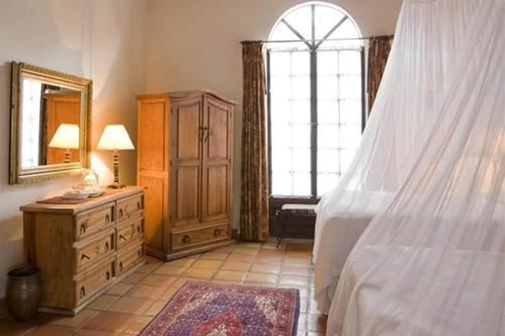The Todos Santos Inn photo 2