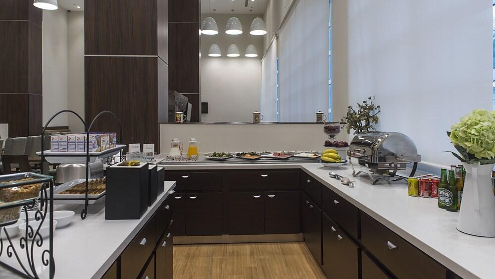Staybridge Suites Puebla, an IHG Hotel photo 3