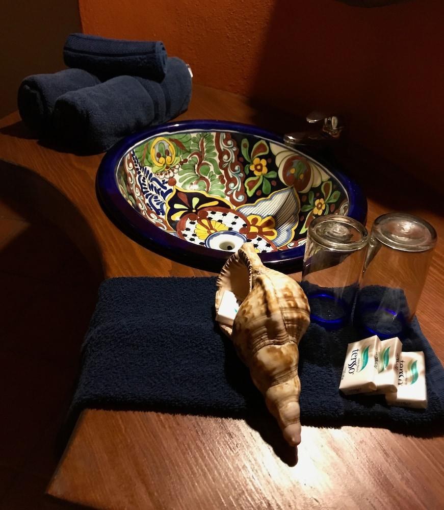 Lo Nuestro Petit Hotel photo 2