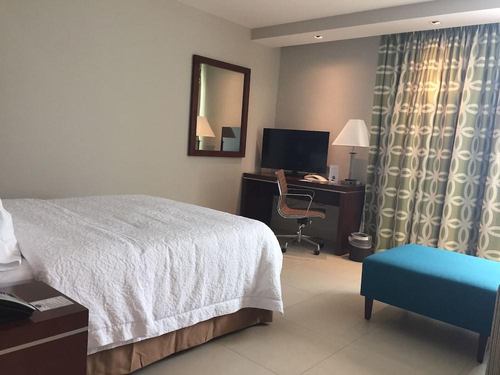 Hampton Inn by Hilton Merida photo 3