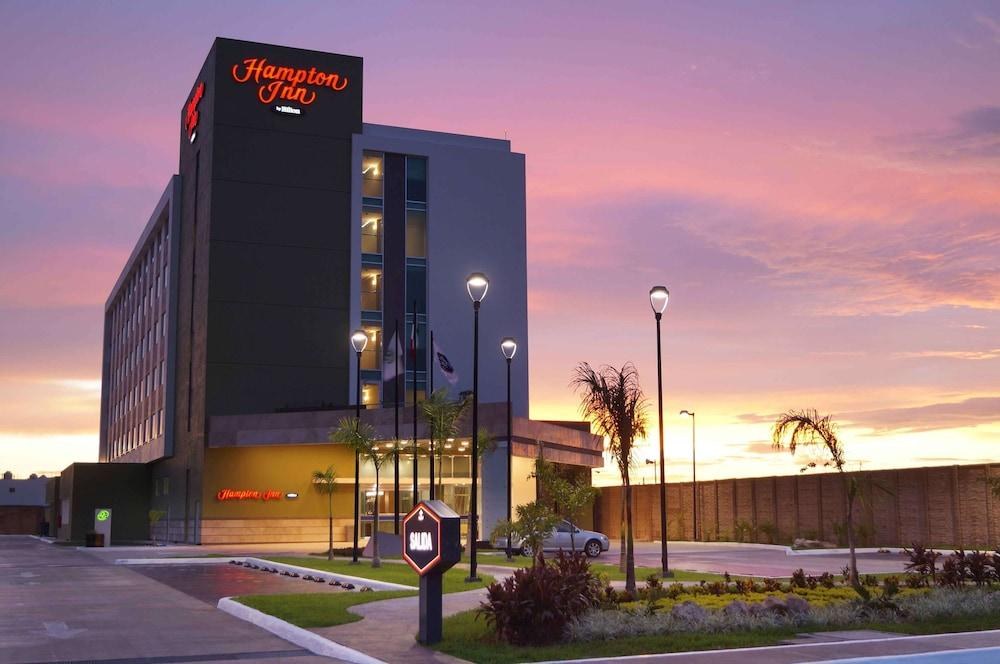 Hampton Inn by Hilton Merida photo 4