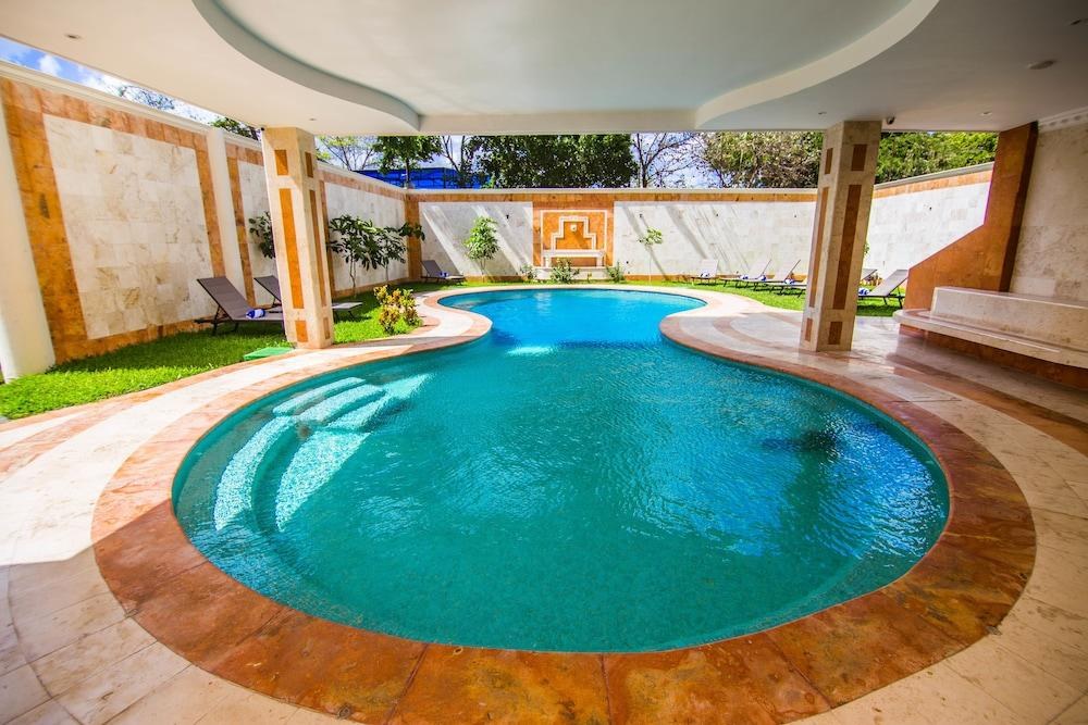 Hotel Palacio Maya