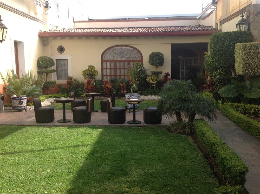 Dos Patios Querétaro Curamoria Collection