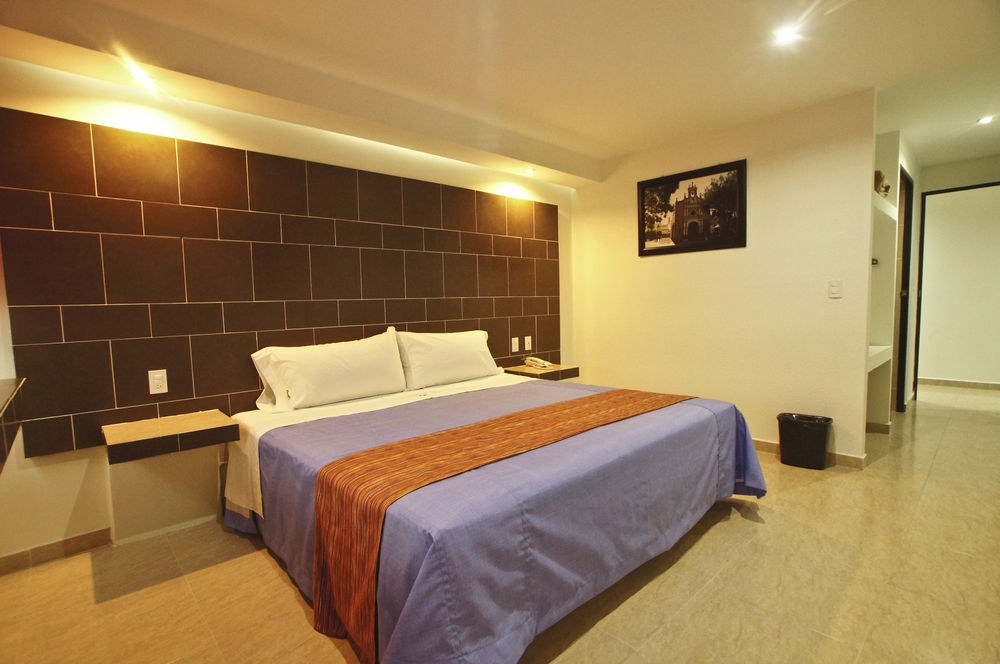 First Inn Hotel & Business
