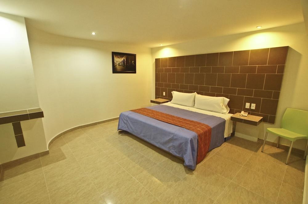 First Inn Hotel & Business photo 2