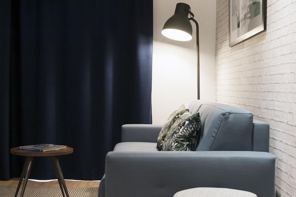 MH Apartments Sant Pau photo 2