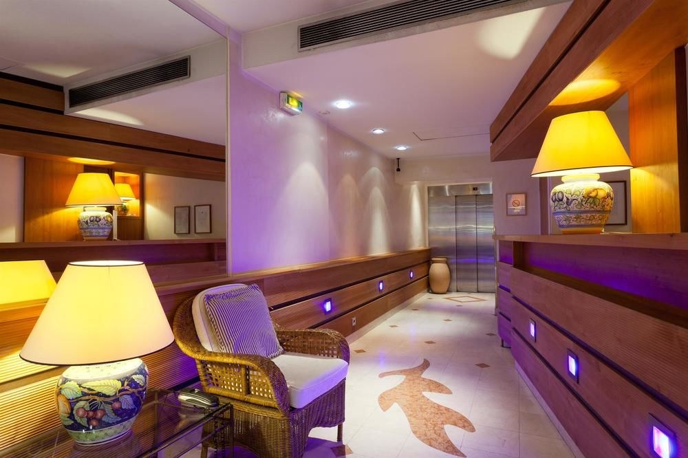 The Deck Hotel by HappyCulture