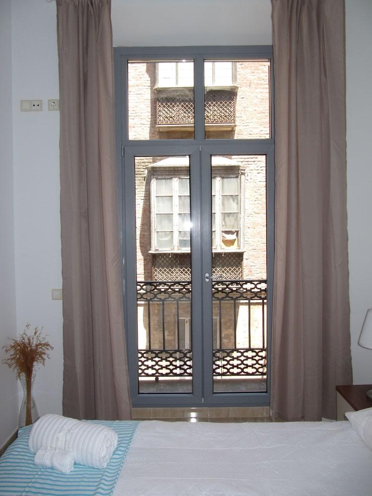 Life Apartments Alameda Colon photo 4