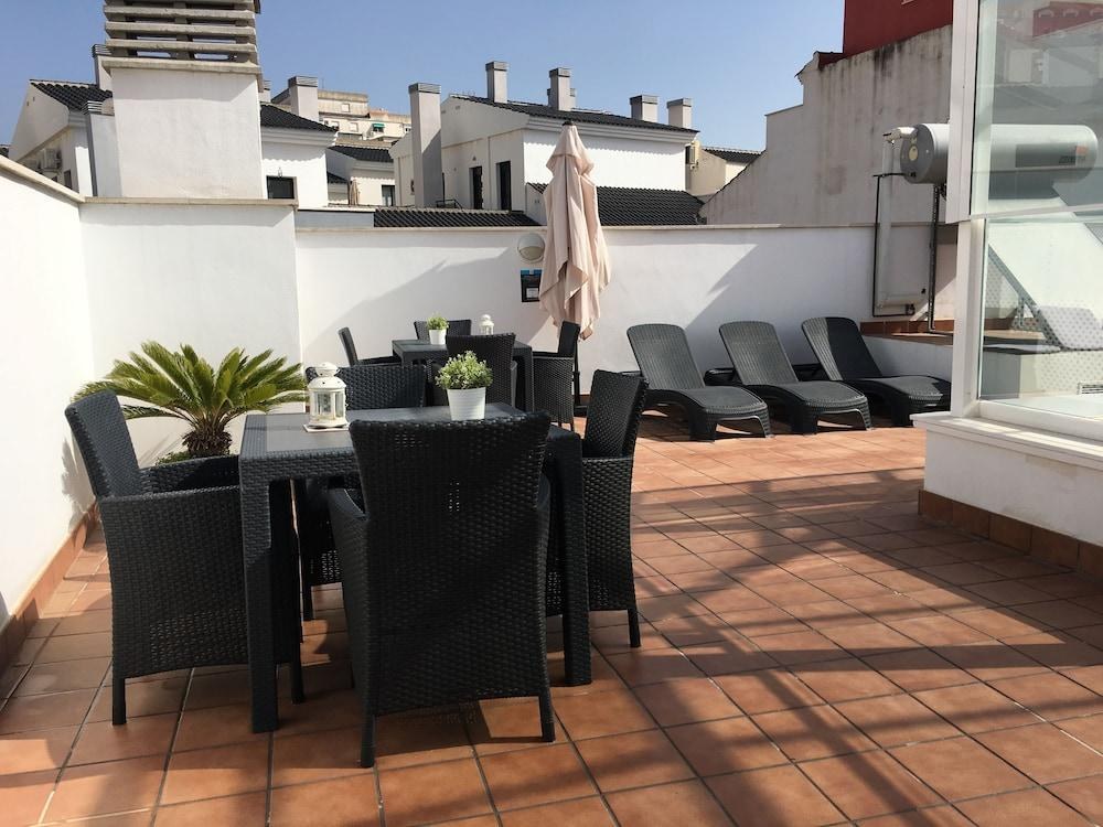 Suites del Pintor Historial Center, by Hoteles con Cultura photo 2